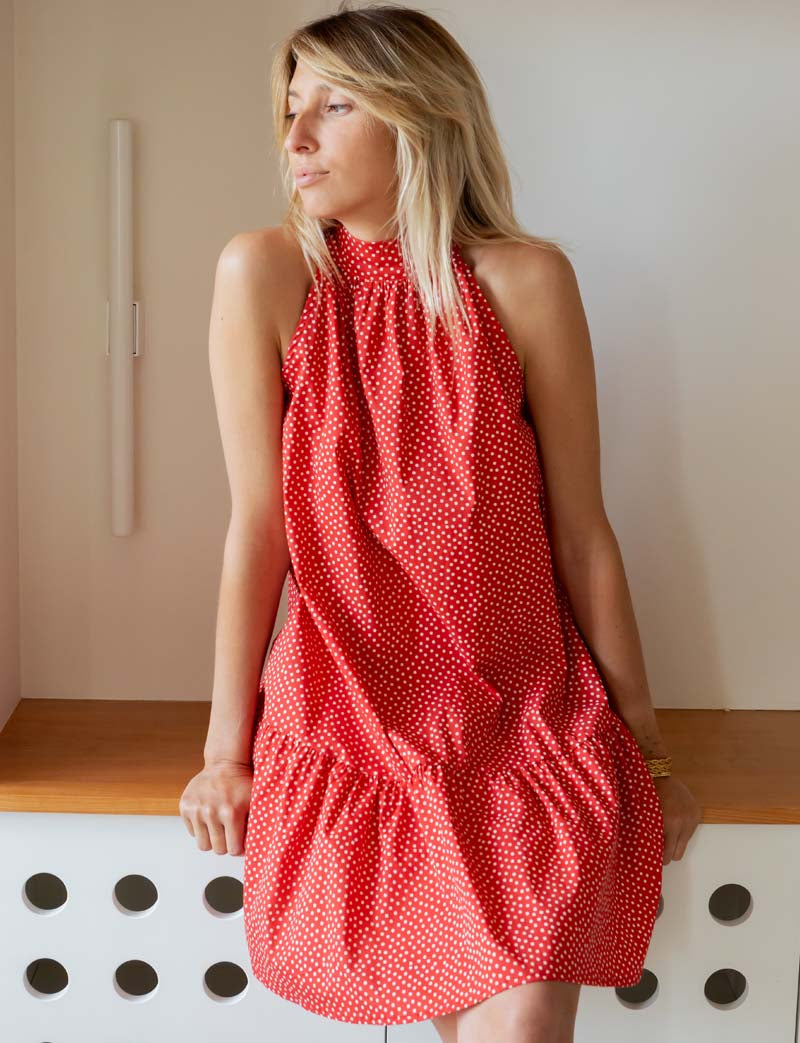 Red dress with white polka dots Rosia