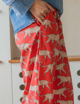 Pantalon rouge à léopards Niko