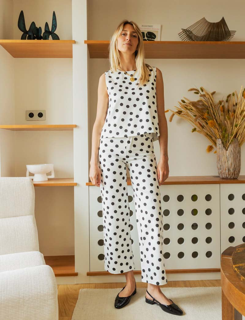 White top with black polka dots Lezy