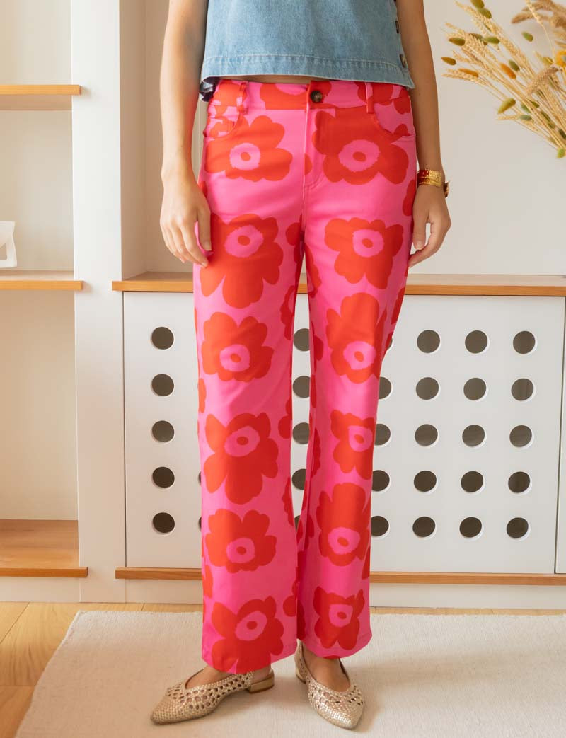 Pink jeans & red flowers Jony
