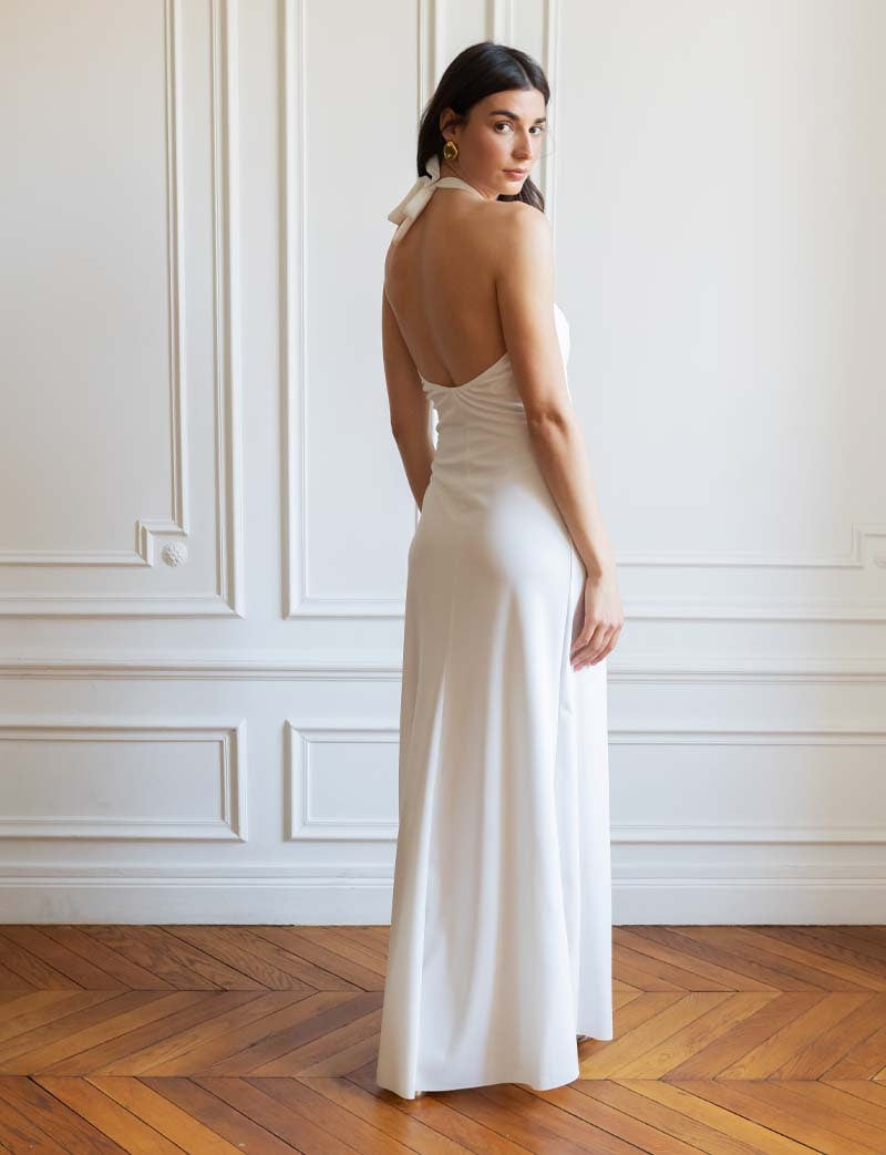 White dress Goddess