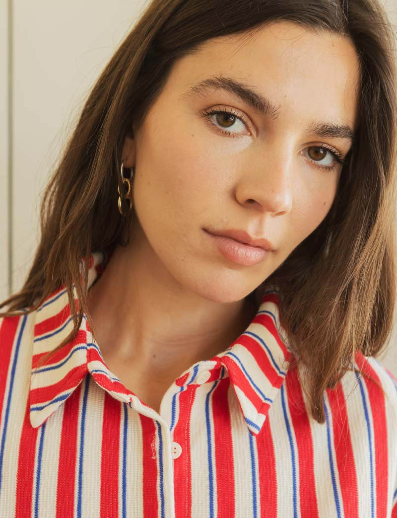 Camisa roja y azul marino Coren