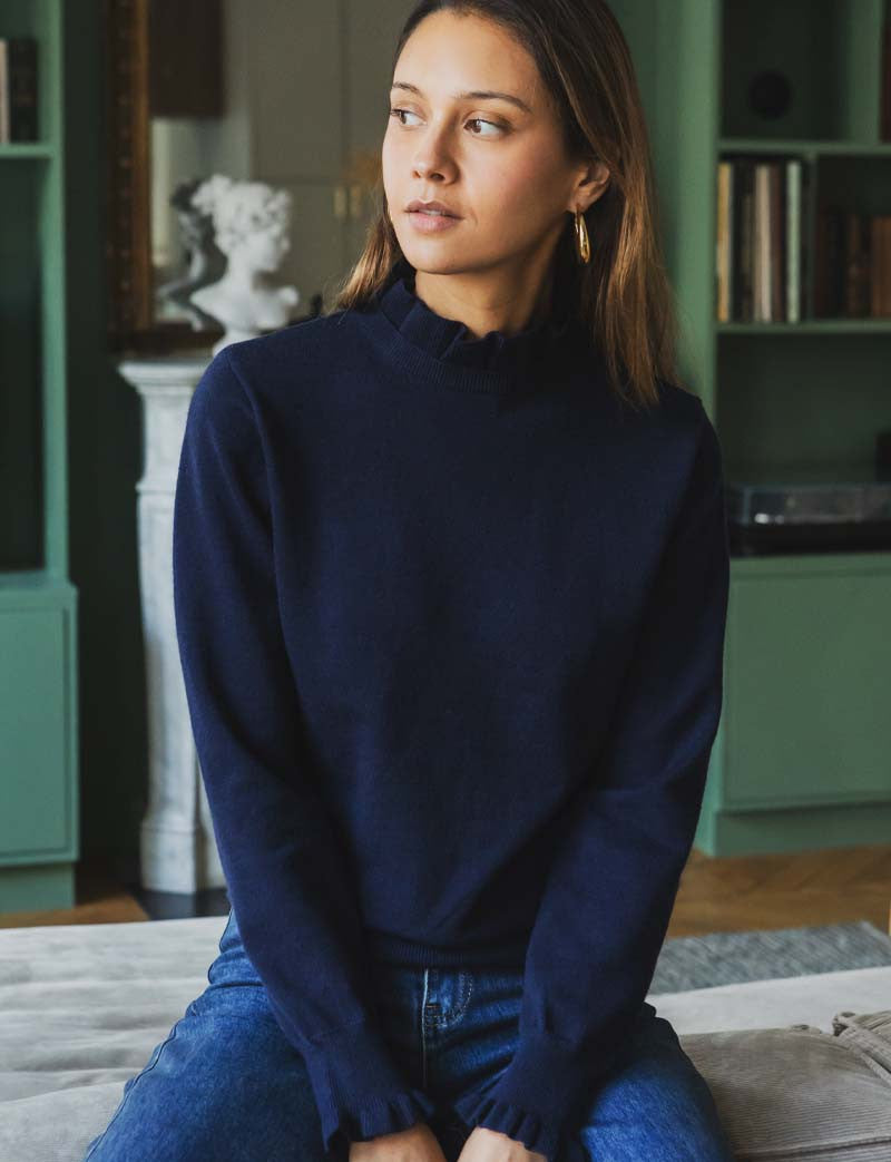 Arim navy sweater