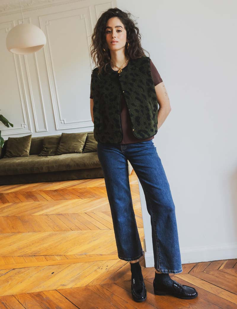 Zarek green leopard vest