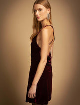 Robe en velours bordeaux Latika