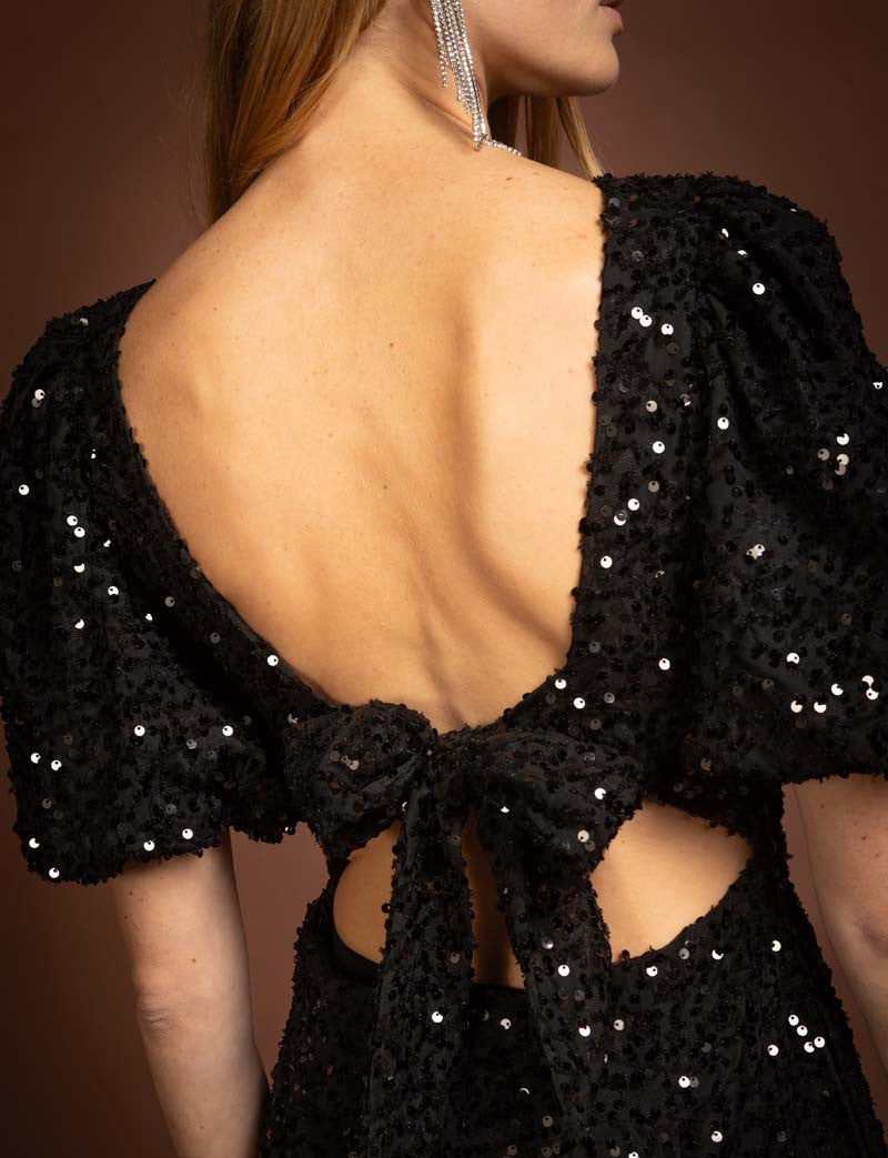 Robe noire Serena