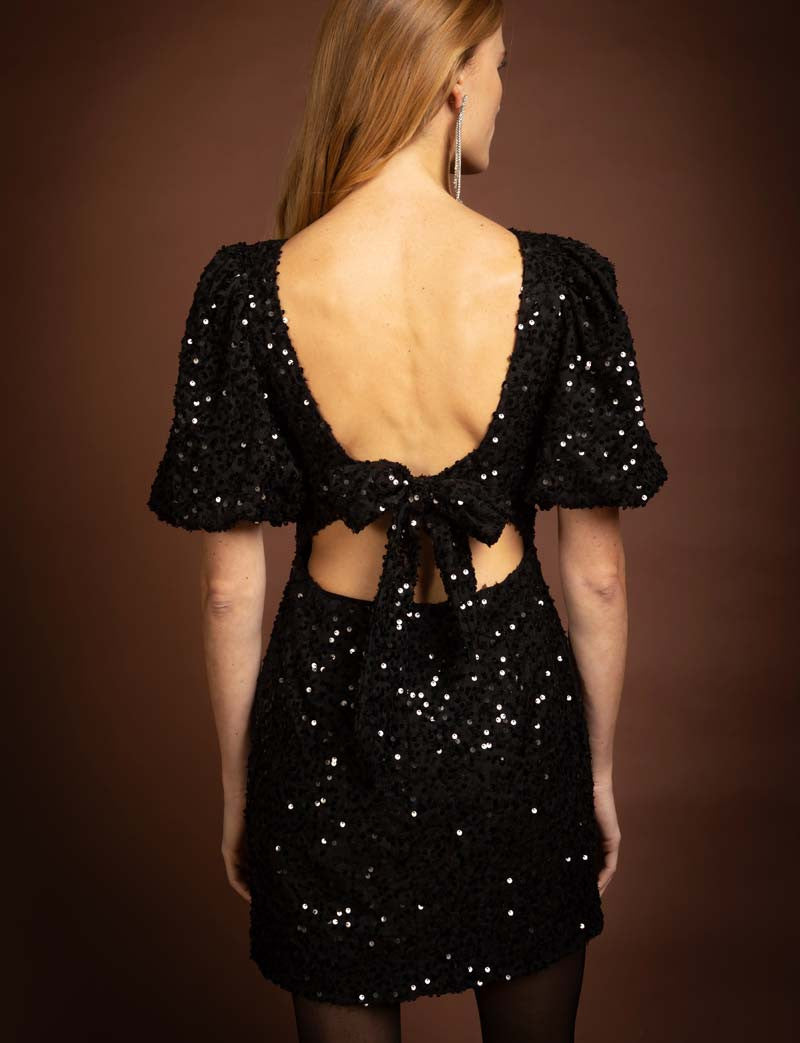 Robe noire Serena