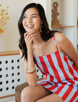 Robe à rayures bleues et rouges Tela