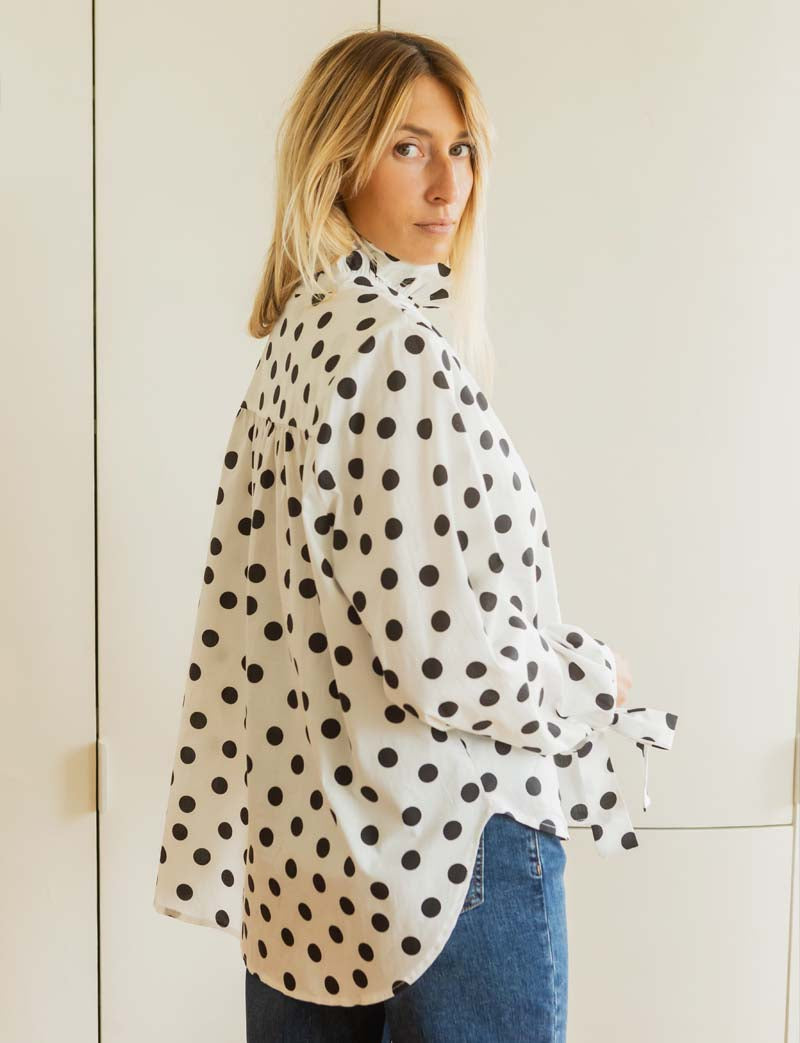 White shirt with black polka dots Mateo