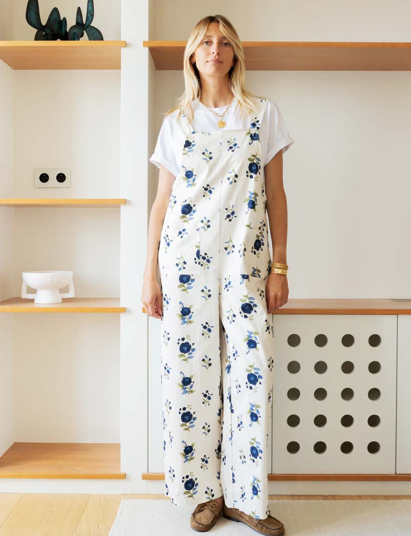 Ecru overalls with blue flowers Alix