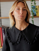 Robe noire Romane