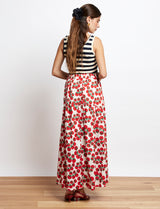 White skirt & Maria tomatoes